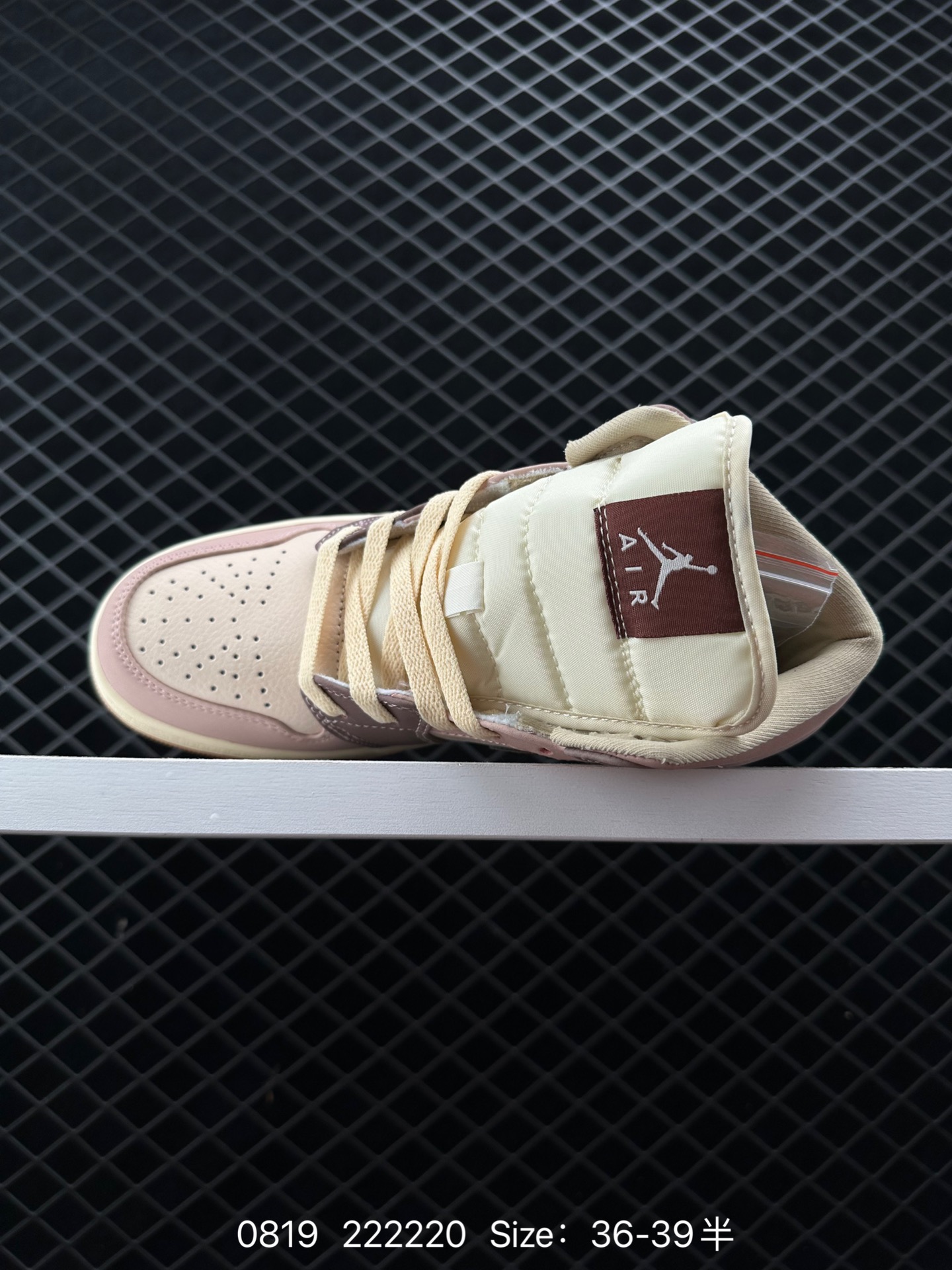 NIKE AIR JORDAN 1 MID AJ1